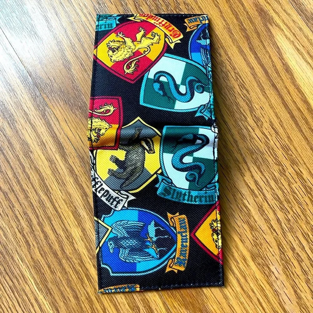 Movie Harry Potter Hogwarts Houses Bioworld Novelty Bifold Wallet